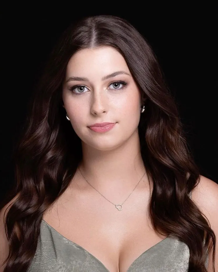 Headshot & Private Photography Beauty Portfolio by Angeline Jasmin