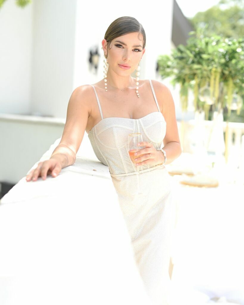 Why Hire A Professional Makeup Artist For A Special Occasion-Angeline Jasmine Beauty